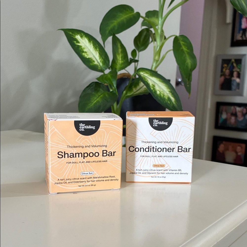 The earthling Co- Citrus Scent Shampoo Bar